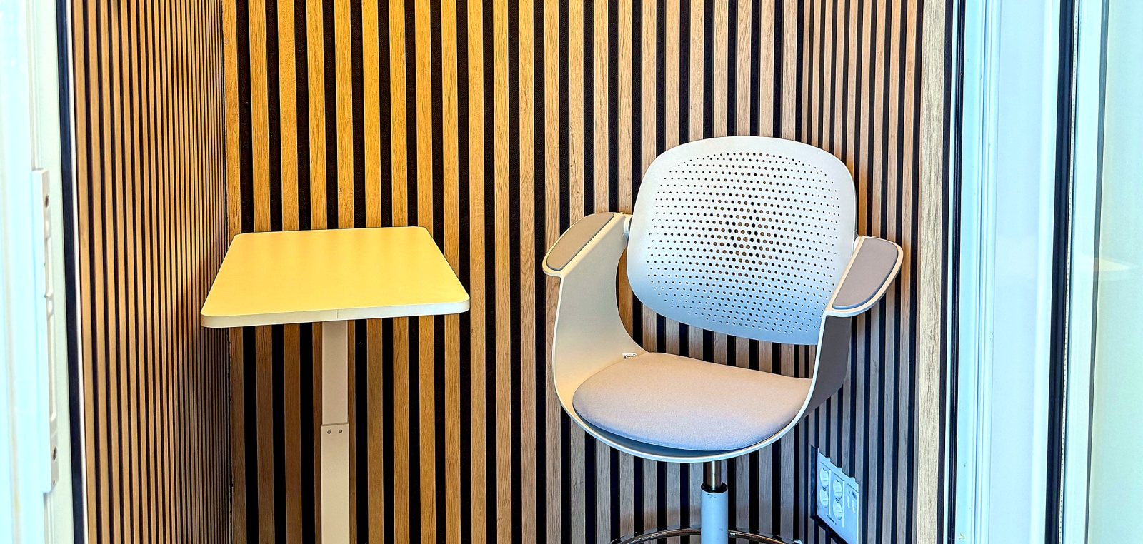Cabinas acústicas en un coworking: privacidad, foco y mejores videollamadas